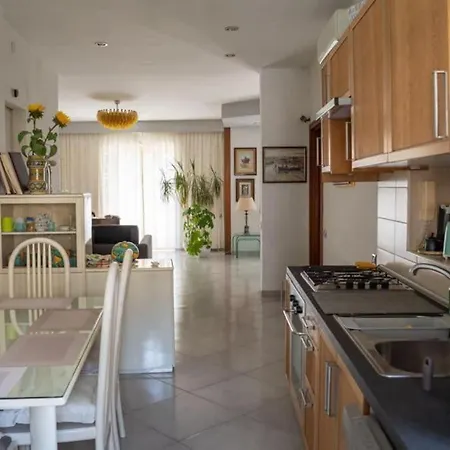 Super Elegante Centro Con Posto Auto E Wifi Veloce Appartement