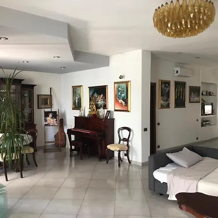 Lejlighed Super Elegante Centro Con Posto Auto E Wifi Veloce