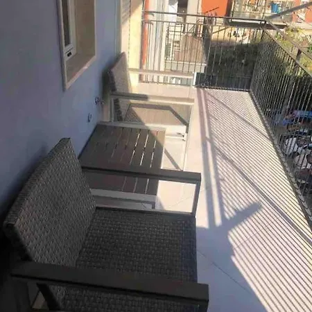 Super Elegante Centro Con Posto Auto E Wifi Veloce Napoli